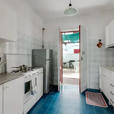 Funny - Happy Apartment