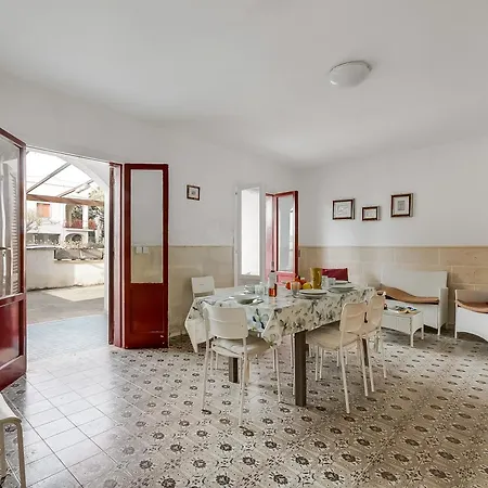 Funny - Happy Apartment *